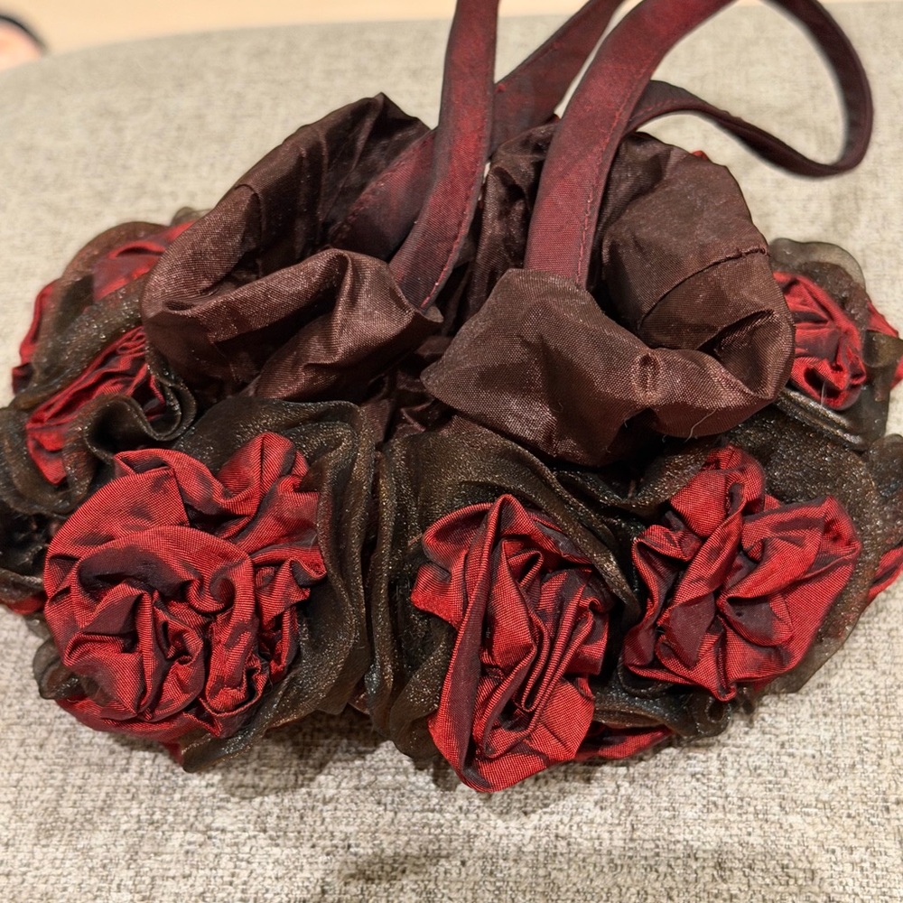 Elegant Red and Brown Floral Roses Handbag